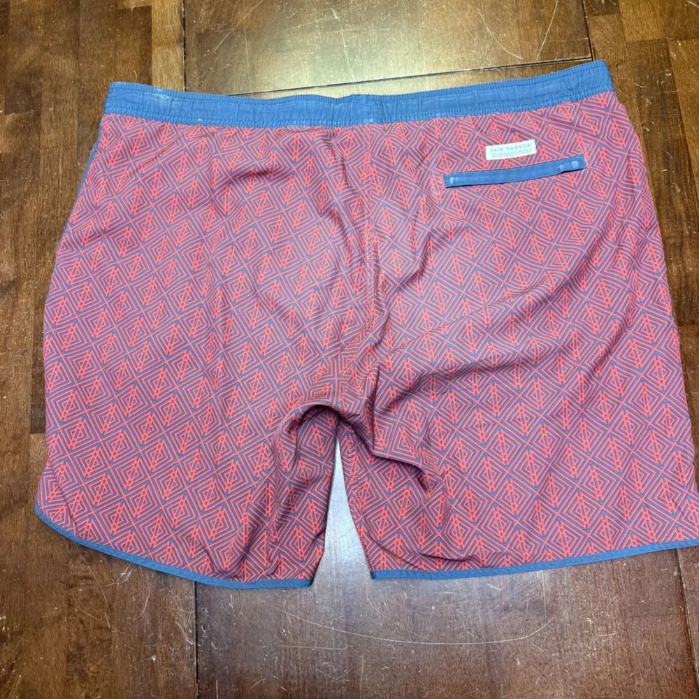 Fair Harbor Swim Trunks Mens 42 XXL Blue Coral‎ Geometric Print Lined Shorts